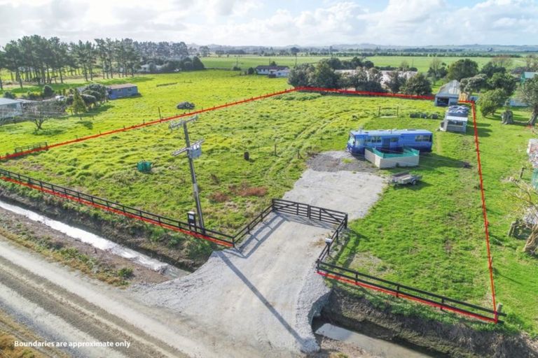 Photo of property in 14 Mckinley Road, Ruawai, 0592