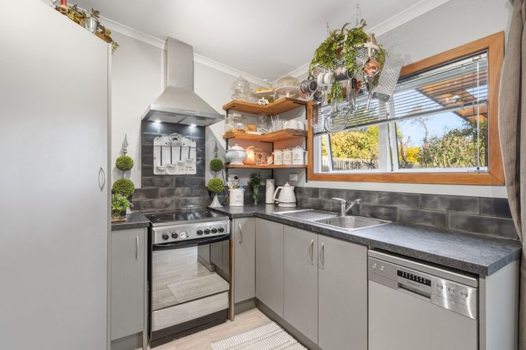 Photo of property in 38 Flemington Road, Woodlands, Invercargill, 9871