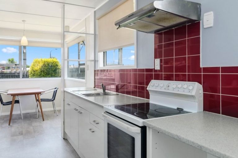 Photo of property in 22 Fenruss Street, Fairy Springs, Rotorua, 3015