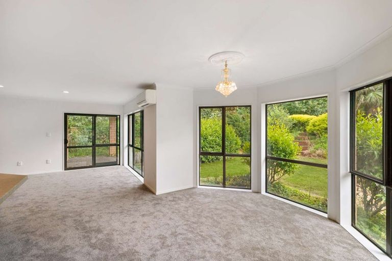 Photo of property in 10 Gleaming Place, Waiuku, 2123