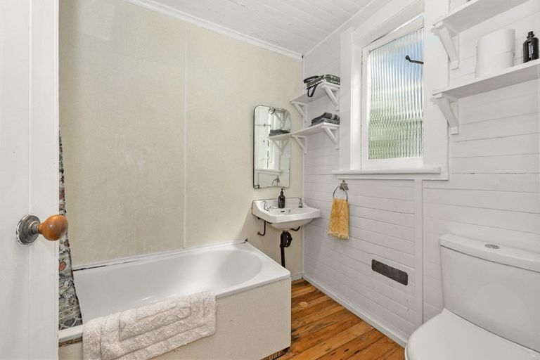 Photo of property in 25 Myrtle Street, Hamilton East, Hamilton, 3216