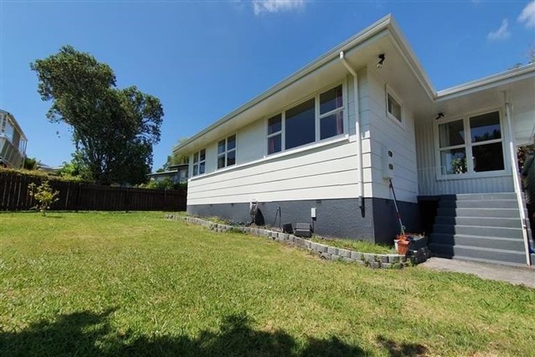 Photo of property in 15 Dellwood Avenue, Henderson, Auckland, 0612