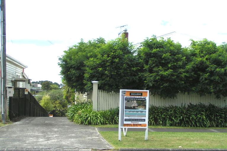 Photo of property in 31 Waimana Avenue, Northcote Point, Auckland, 0627