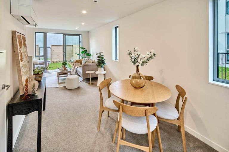 Photo of property in 11 Ara Paiwhenua, Tawa, Wellington, 5028