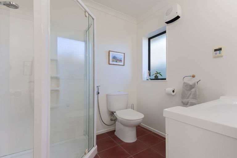 Photo of property in 42 Campion Road, Waikanae Beach, Waikanae, 5036