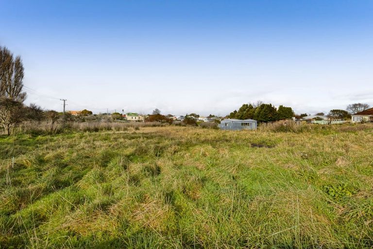 Photo of property in 16 Derby Street, Eltham, 4322