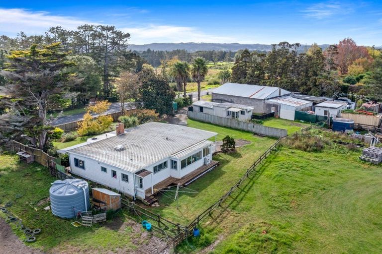 Photo of property in 49 Tawa Road, Kumeu, 0891