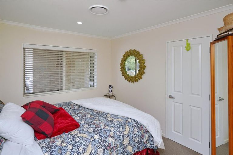 Photo of property in 2 Willowside Place, Amberley, 7410