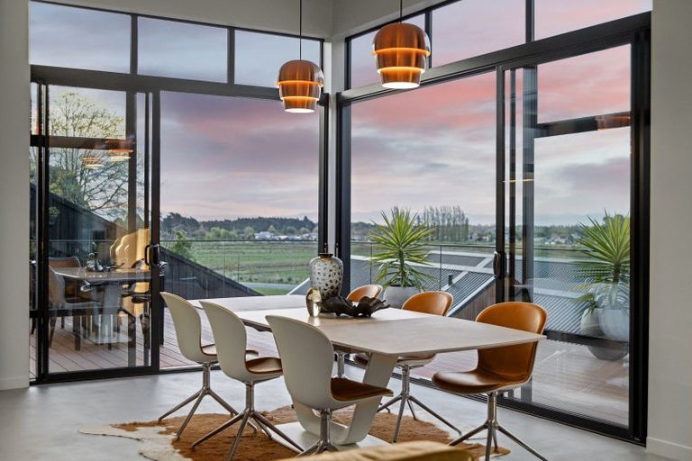 Photo of property in 12 Round Hill Rise, Cracroft, Christchurch, 8022