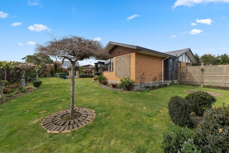 Photo of property in 9 Orchard Place, Lynmore, Rotorua, 3010