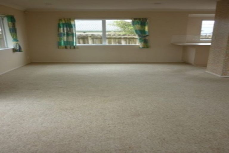 Photo of property in 23a Martin Jugum Lane, Ranui, Auckland, 0612