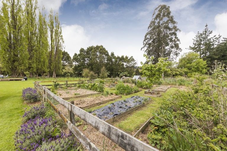 Photo of property in 18 Kuku Road, Pohangina, Ashhurst, 4884