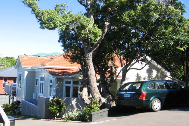 Photo of property in 8 Whitu Street, Khandallah, Wellington, 6035