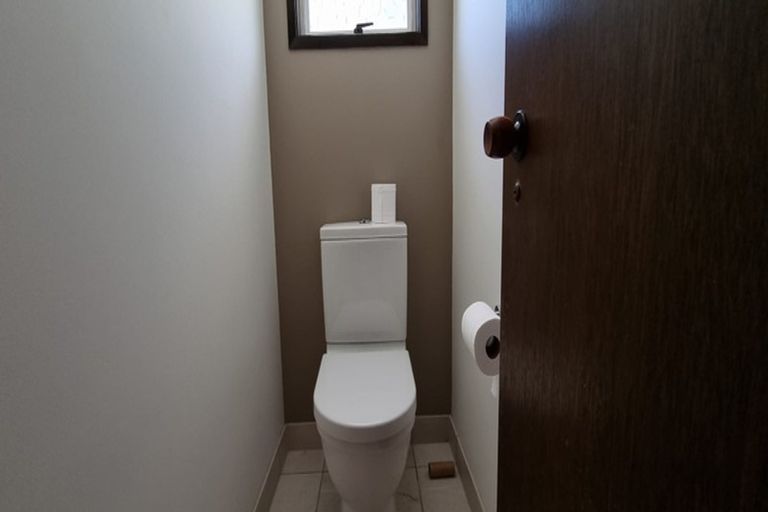 Photo of property in 9 Menear Lane, Hillcrest, Auckland, 0627