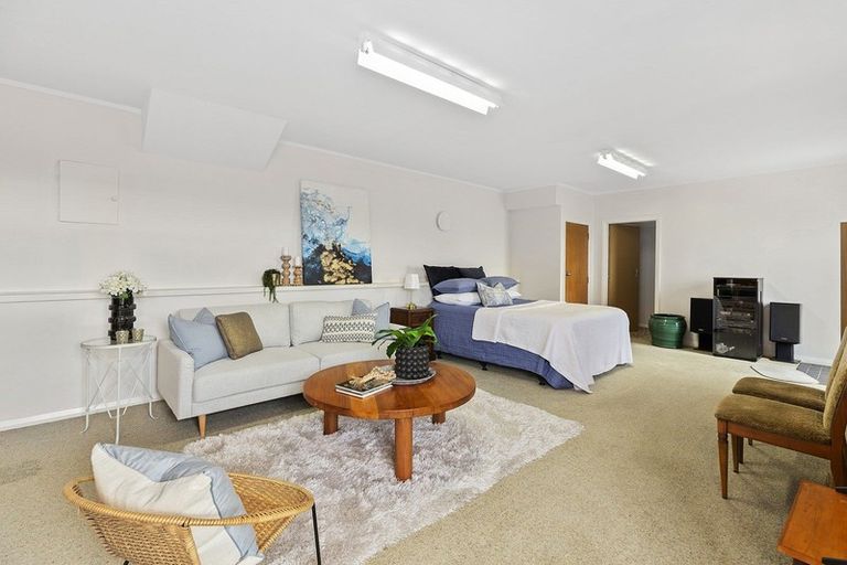 Photo of property in 31 Winston Street, Crofton Downs, Wellington, 6035