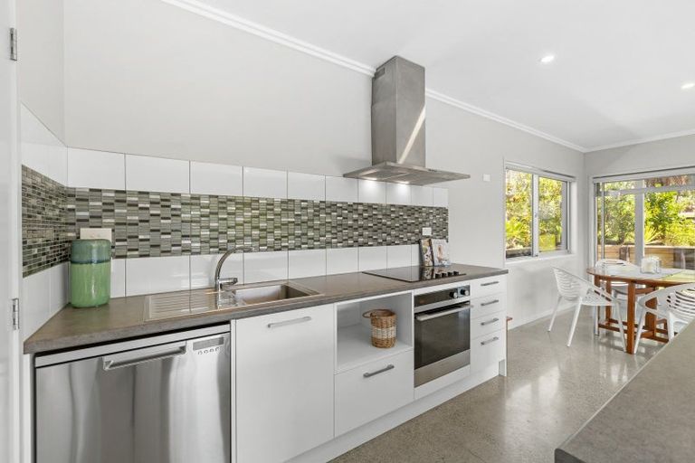 Photo of property in 15 Lee Place, Mangawhai Heads, Mangawhai, 0505