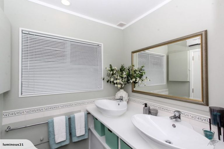 Photo of property in 225a Huatoki Street, Upper Vogeltown, New Plymouth, 4310