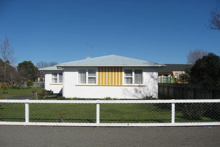 Photo of property in 12 Tyne Street, Carterton, 5713