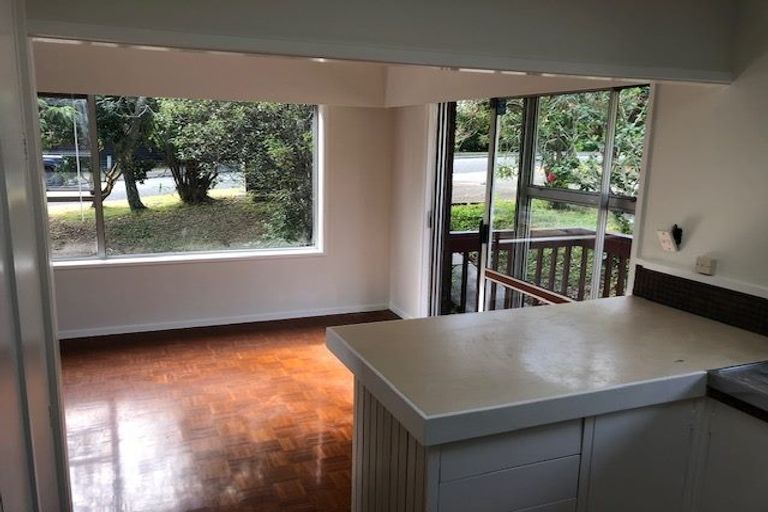 Photo of property in 4 Sispara Place, Beach Haven, Auckland, 0626