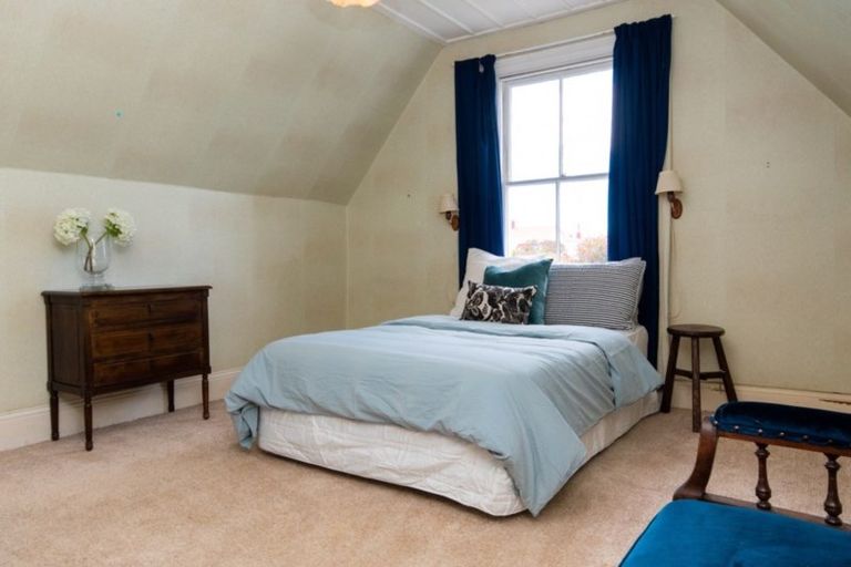 Photo of property in 14 Cameron Road, Bluff Hill, Napier, 4110