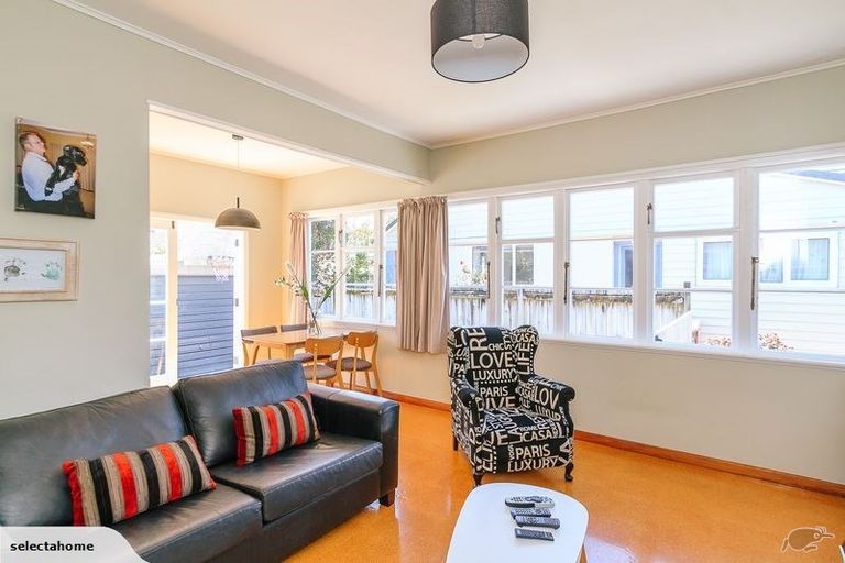 Photo of property in 142 Oxford Terrace, Epuni, Lower Hutt, 5011