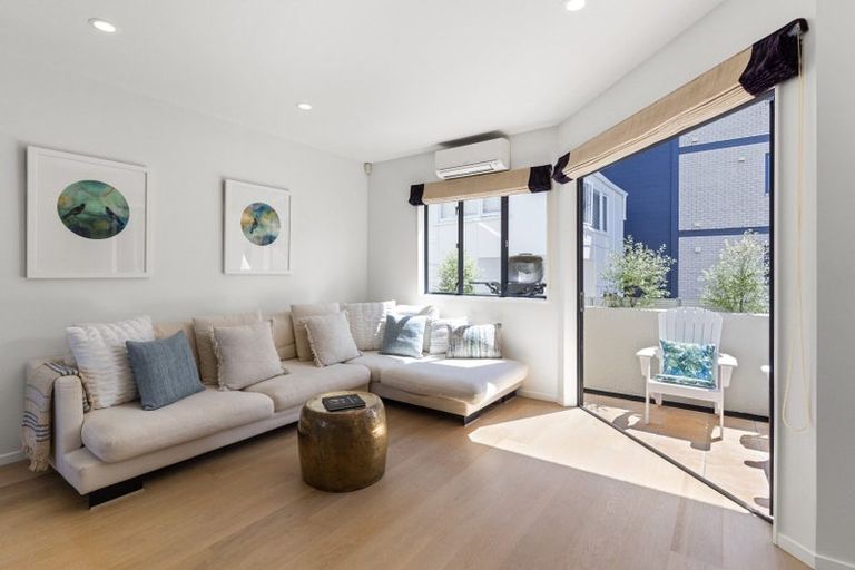 Photo of property in 2/4 Fitzroy Street, Ponsonby, Auckland, 1021