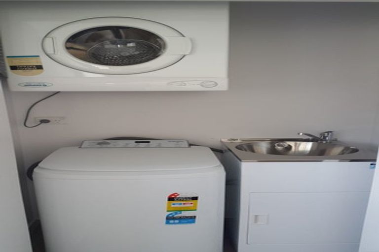 Photo of property in 120 Maidstone Road, Ilam, Christchurch, 8041