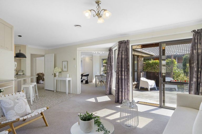 Photo of property in 8 Fuchsia Place, Halswell, Christchurch, 8025