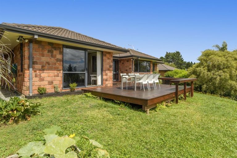 Photo of property in 52 Woodleigh Place, Ohauiti, Tauranga, 3112