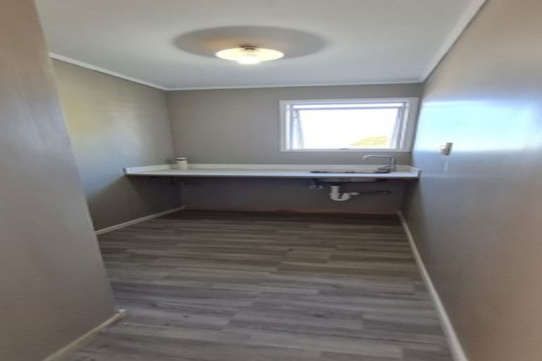 Photo of property in 64 Gallony Avenue, Massey, Auckland, 0614