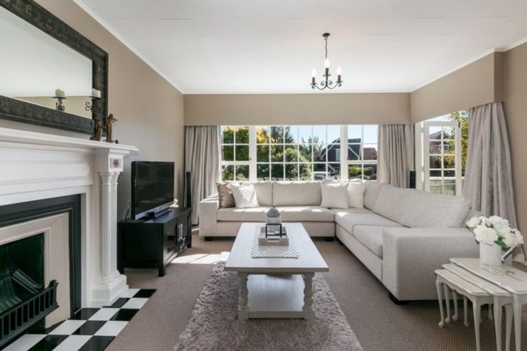 Photo of property in 18 Greenwood Road, Havelock North, 4130