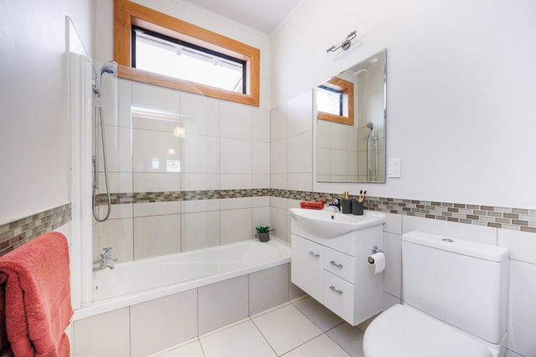 Photo of property in 29 Argyle Avenue, Takaro, Palmerston North, 4410