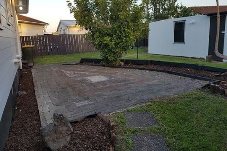 Photo of property in 48 Sharland Avenue, Manurewa, Auckland, 2102