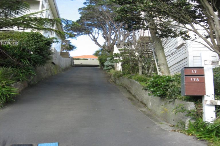 Photo of property in 17a Grove Road, Kelburn, Wellington, 6012