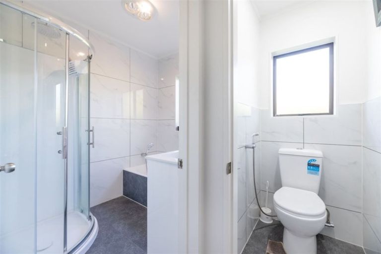 Photo of property in 3a Aotea Road, Glen Eden, Auckland, 0602