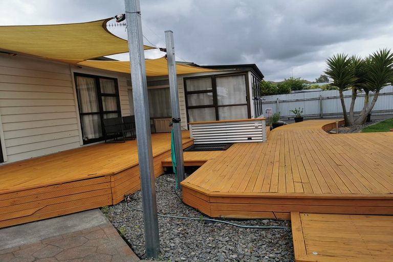 Photo of property in 21 Hinton Road, Taradale, Napier, 4112