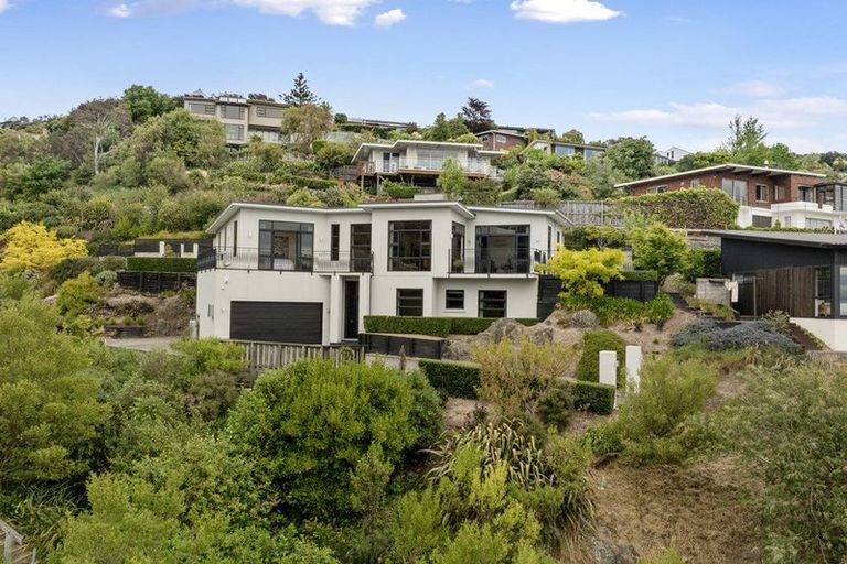 Photo of property in 16 Iles Lane, Cashmere, Christchurch, 8022