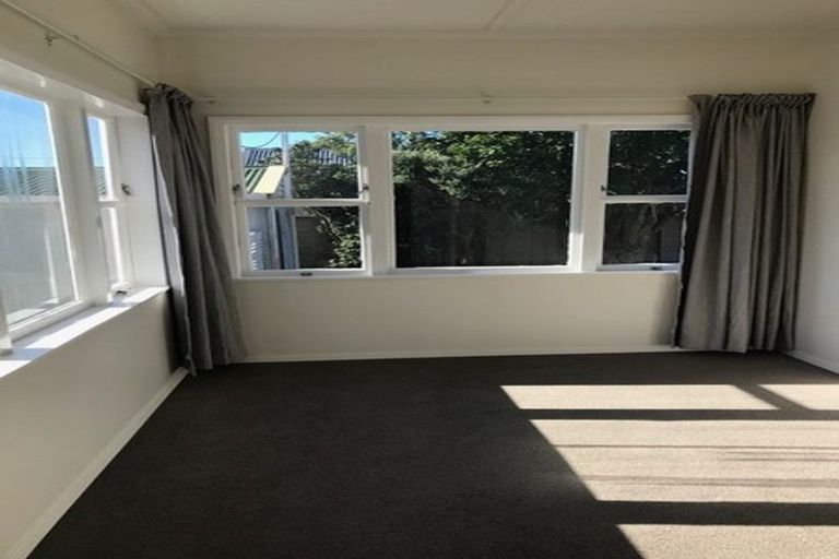 Photo of property in 13 Torridon Road, Miramar, Wellington, 6022