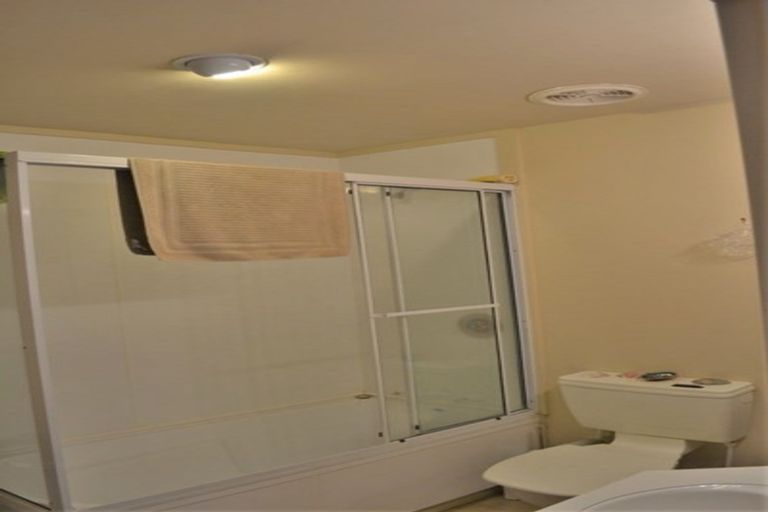 Photo of property in 14 Lawson Place, Mount Victoria, Wellington, 6011