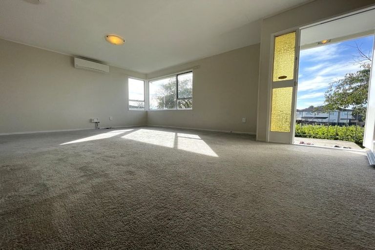 Photo of property in 14 Kereru Place, Half Moon Bay, Auckland, 2012