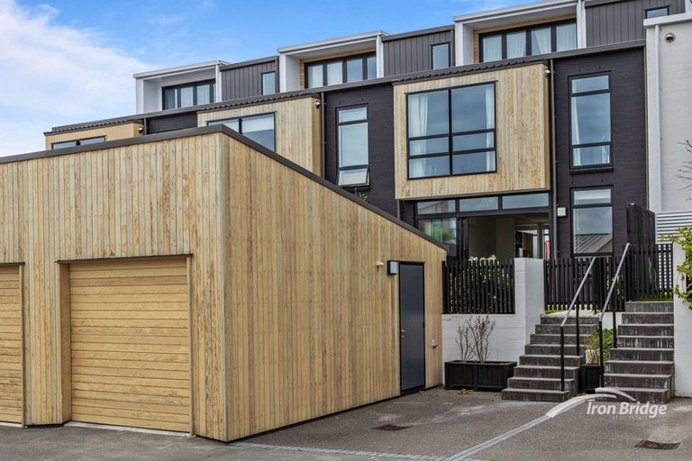 Photo of property in 252 Hobsonville Point Road, Hobsonville, Auckland, 0616