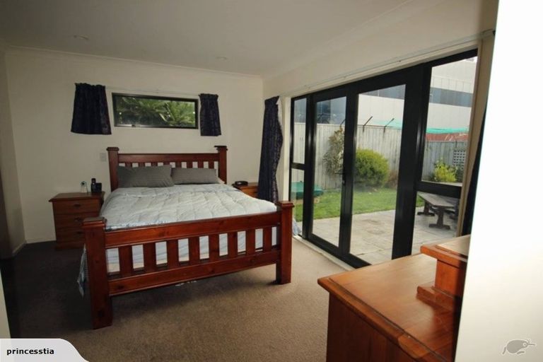 Photo of property in 115 Mandel Mews, Waiwhetu, Lower Hutt, 5010