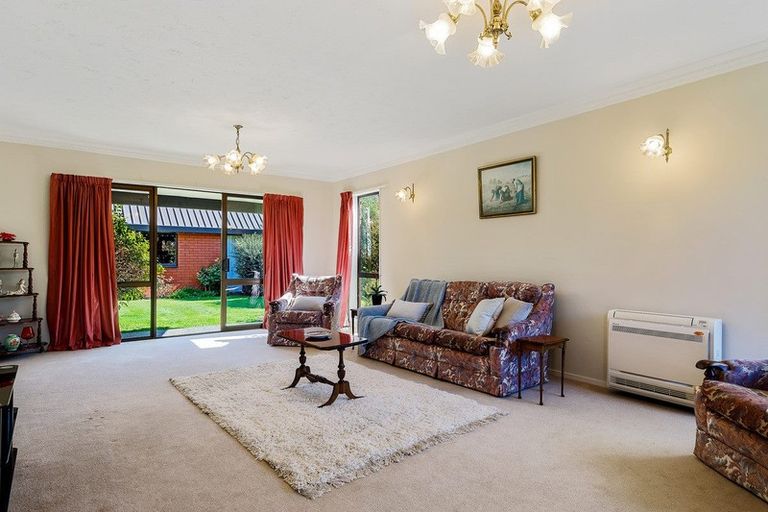 Photo of property in 470 Avonhead Road, Avonhead, Christchurch, 8042