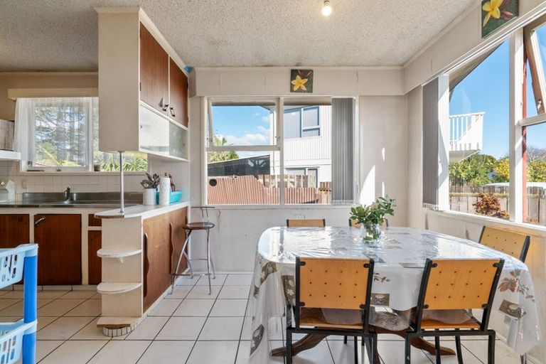 Photo of property in 42 Harania Avenue, Favona, Auckland, 2024