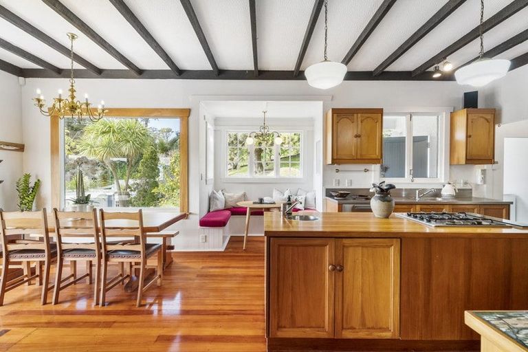 Photo of property in 2c Vipond Road, Stanmore Bay, Whangaparaoa, 0932