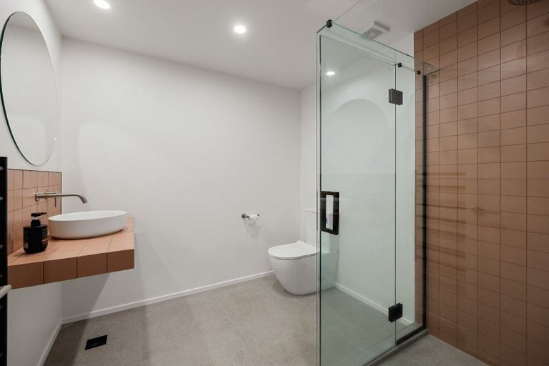 Photo of property in 2/7 Tarbett Road, Hillcrest, Hamilton, 3216