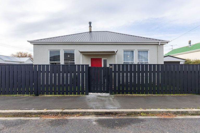 Photo of property in 35 Wesley Street, South Dunedin, Dunedin, 9012