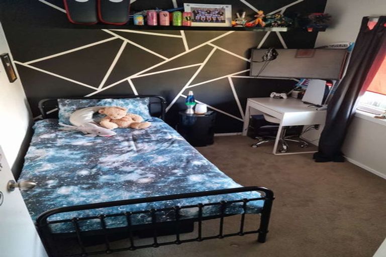 Photo of property in 20a Clayburn Road, Glen Eden, Auckland, 0602