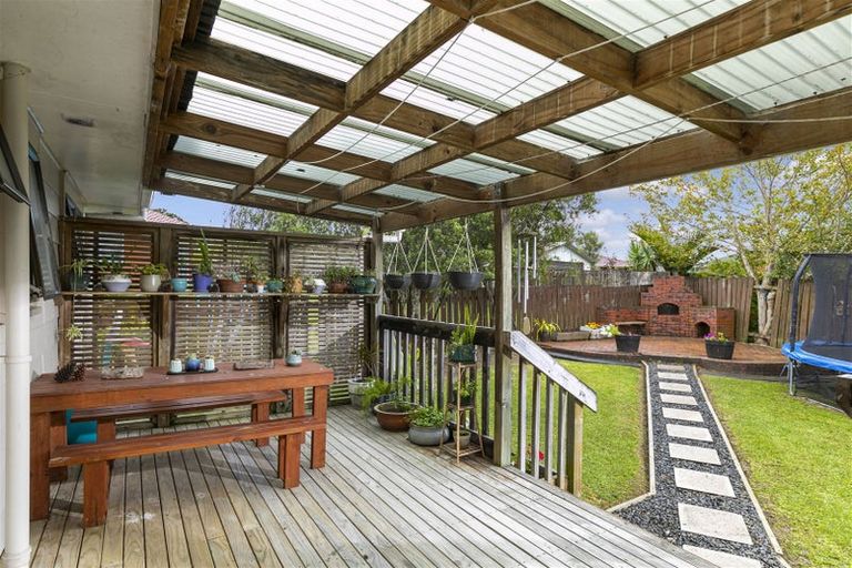 Photo of property in 45 Rosewarne Crescent, Glendene, Auckland, 0602