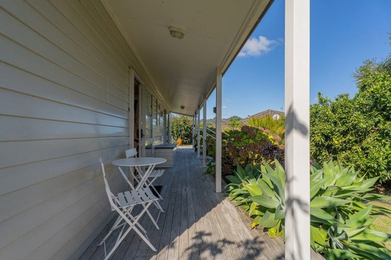 Photo of property in 51 Cholmondeley Crescent, Whitianga, 3510